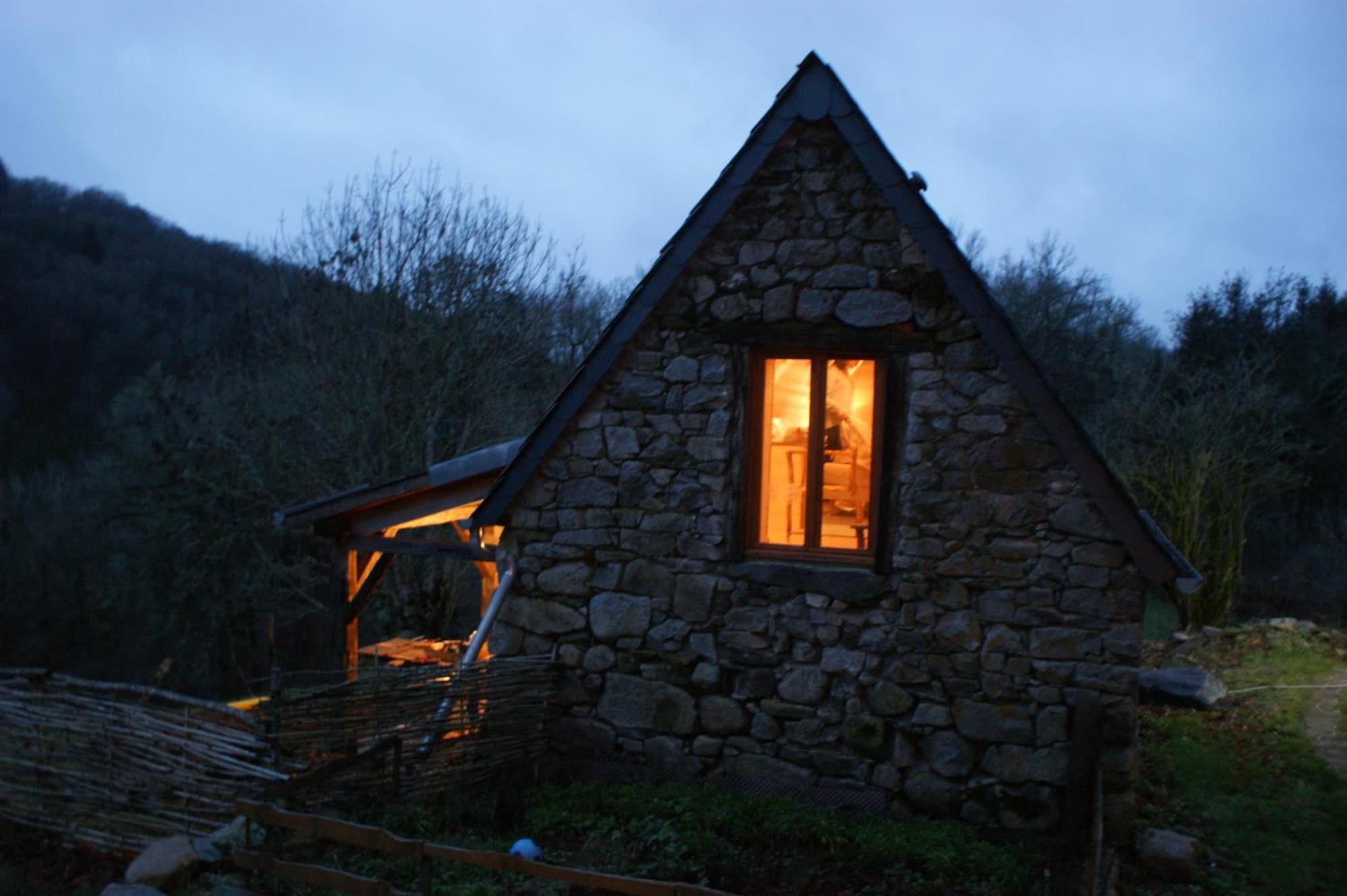 Le P'Tit Gite De Chomet La Tour-dʼAuvergne Exterior foto